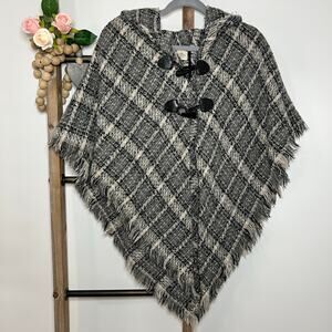 St. John's Bay Black Gray‎ Cream Poncho One Size
